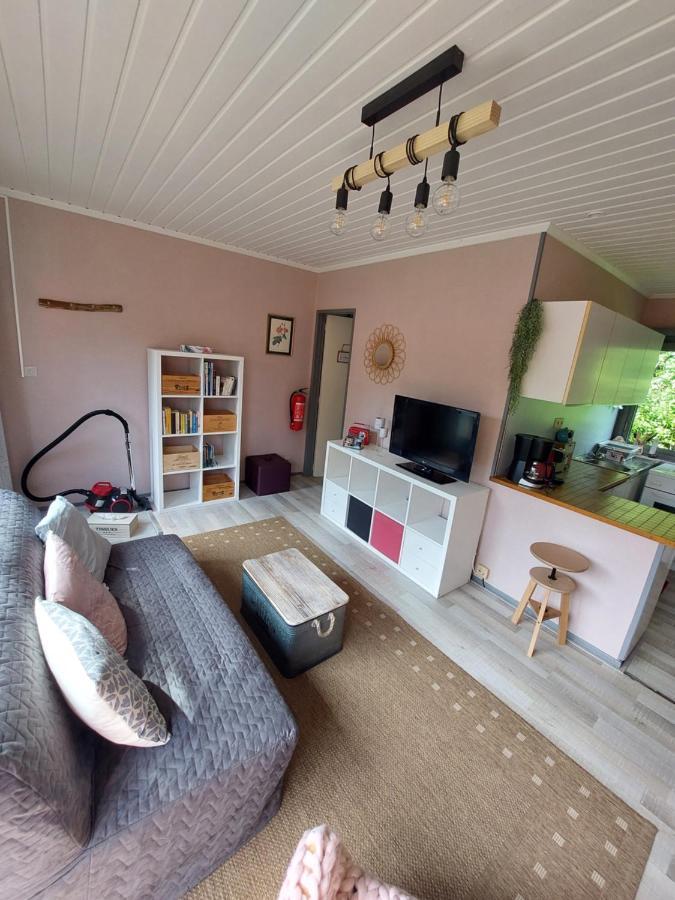 Le Petit Chalet - Bungalow Waulsort ภายนอก รูปภาพ